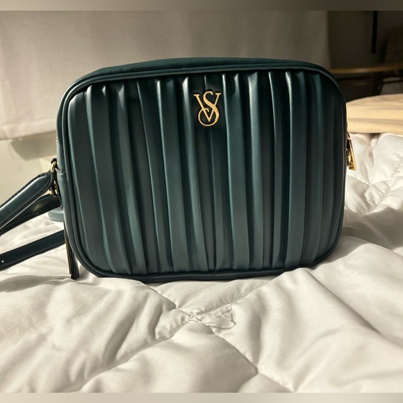 Victorias Secret purse - Picture 2 of 3